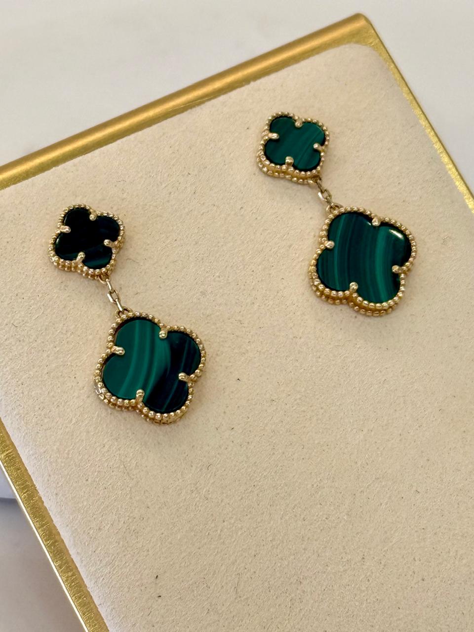 ARETES COLGAR MALAKITA VERDE 14K 4.4G